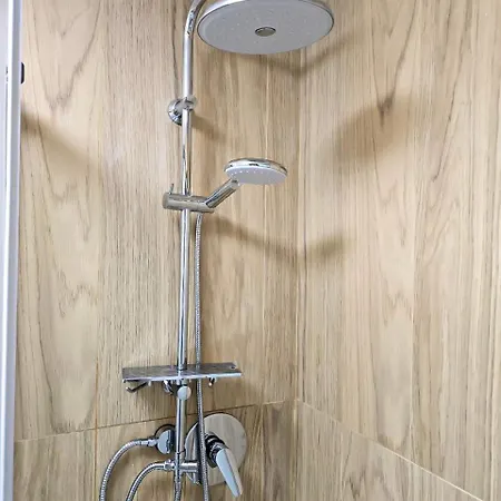 Hostify House